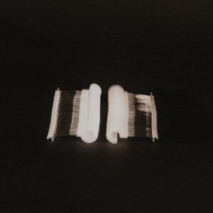 Koukkukiinnikkeet pysyvään hinnoitteluun